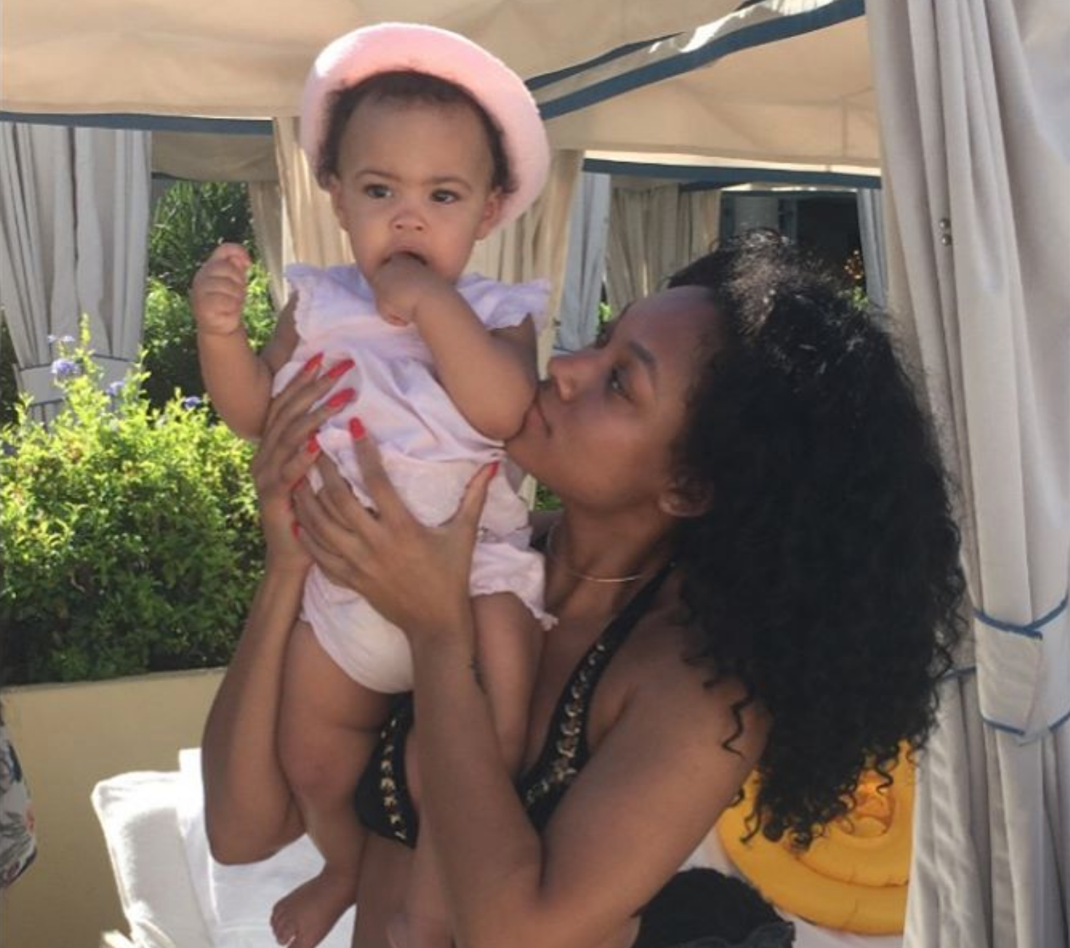 Eddie Murphy’s Daughters Bria And Izzy Spend Quality Time Together